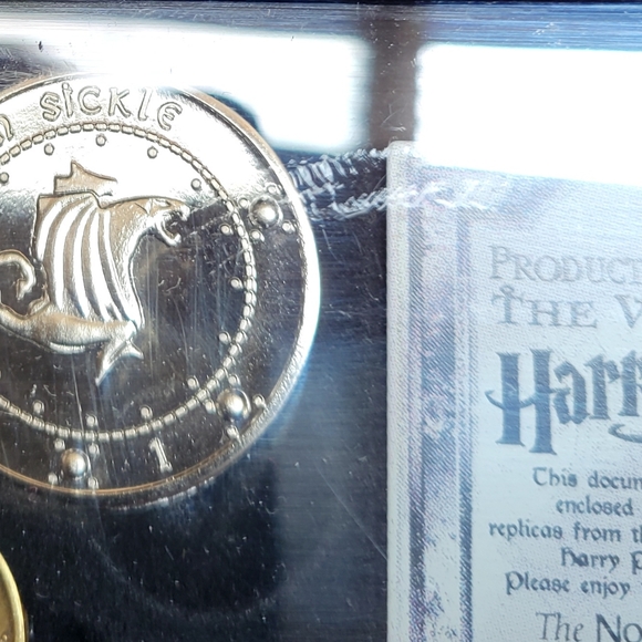 Harry Potter Replica Wizards Coin Collection - Picture 10 of 10